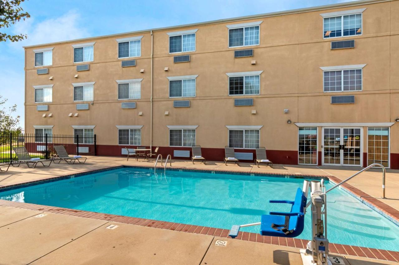 Best Western Governors Inn And Suites Wichita Eksteriør bilde